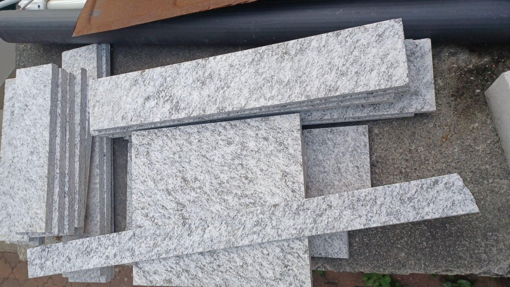Plateaux: Granitplatten Restposten neue Ware – D'occasion à Immensee par bubi19 1