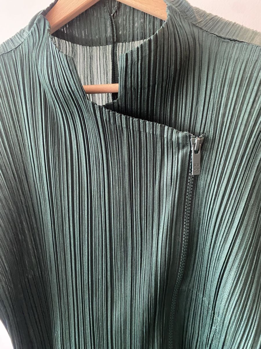Issey Miyake Lotti di vestiti: Issey Miyake Pleats Please Suit – Nuovo (secondo la descrizione) da Luzern venduto da rachlaw1 3
