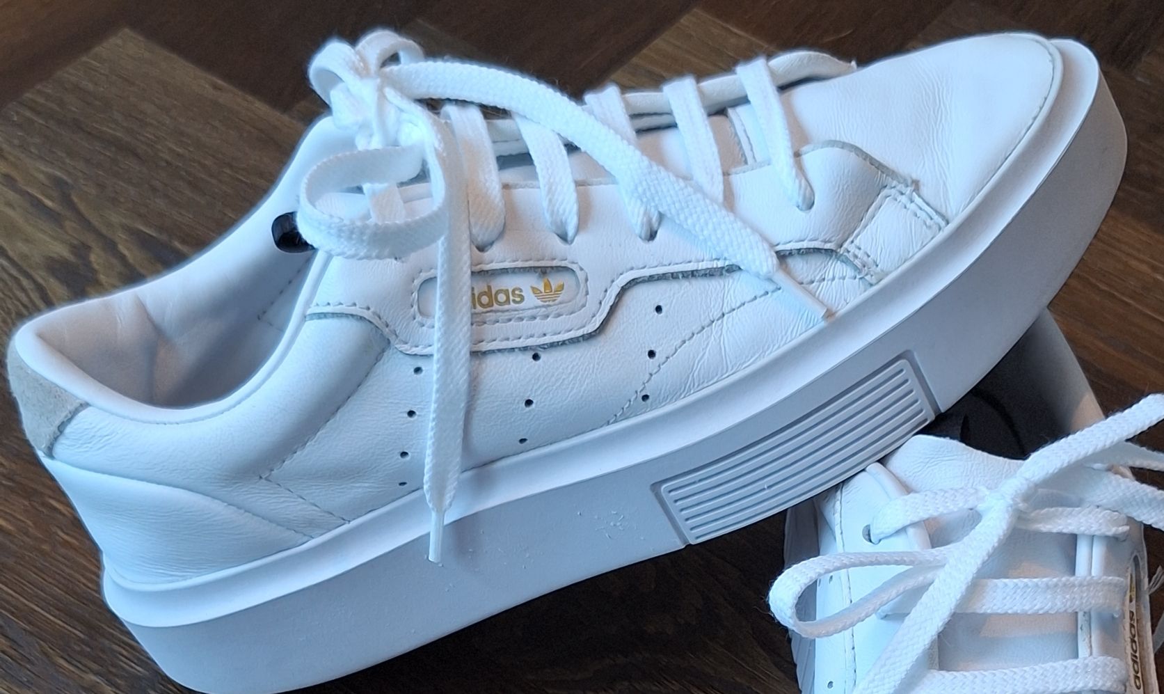 Adidas Scarpe da donna: Plateau Adidas Sneakers – Usato da Zürich venduto da Milas_closet