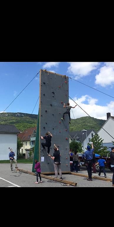 Pareti & prese d'arrampicata: Mobiler Kletterwand zu Verkaufen – Usato da Belp venduto da machrismo24