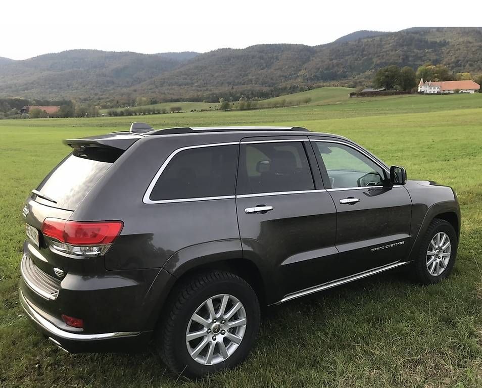 Jeep Automobili: Jeep Grand Cherokee Summit – Usato da Gingins venduto da Miouly 2