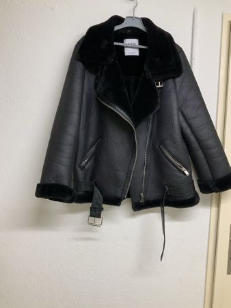 Damen Kunstlederjacke ZARA Schwarz Grösse L guter Zustand