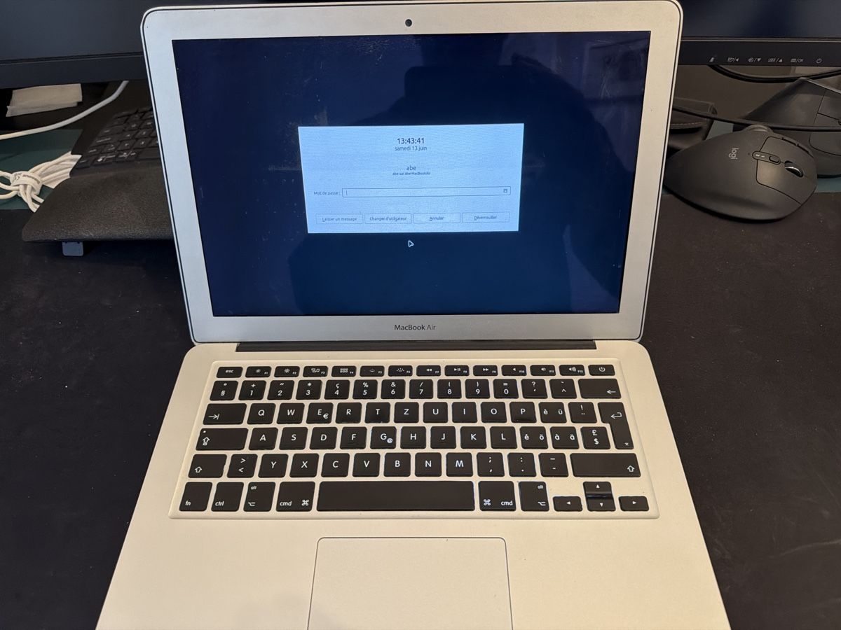 Apple Notebook: MacBook Air a1466 – Difettoso da la tour-de-peilz venduto da petit-patapon
