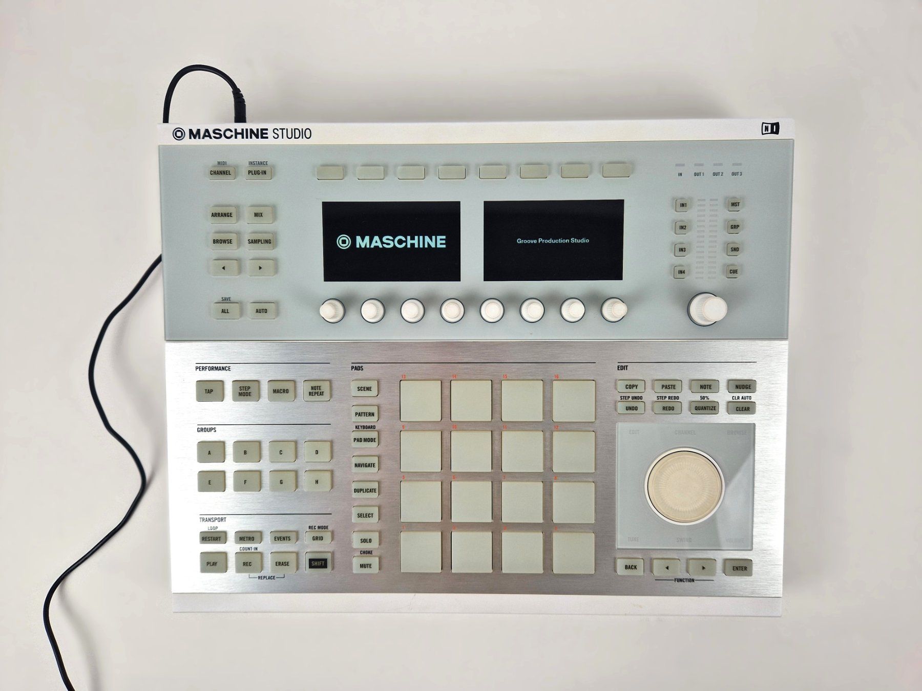 Instruments de musique: Maschine Studio White – Neuf (Voir description) à Basel par Restwert_Basel 3
