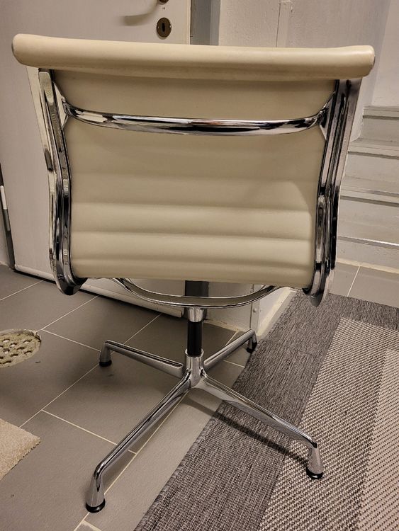 Vitra Eams Stuhl Leder 2