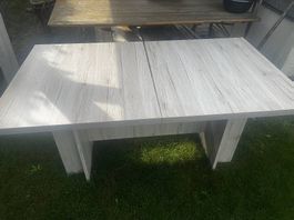 Table à rallonge pour 10 personnes 