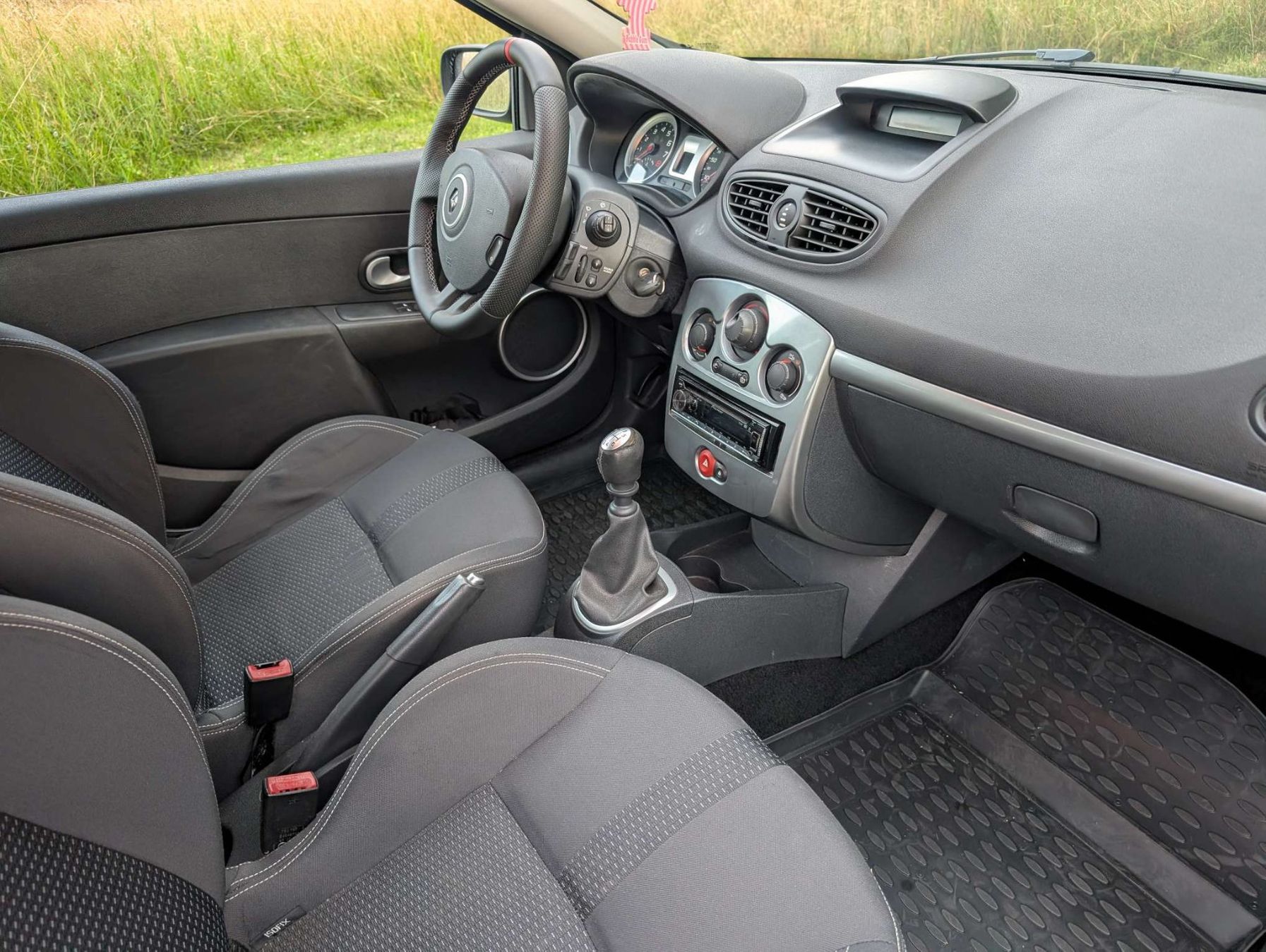 Renault Autos: Renault Clio 3 Sport RS – D'occasion à Birr par Glu01 8