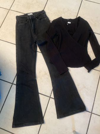 Bershka Jeans Gr 36 und Even&Odd Shirt schwarz