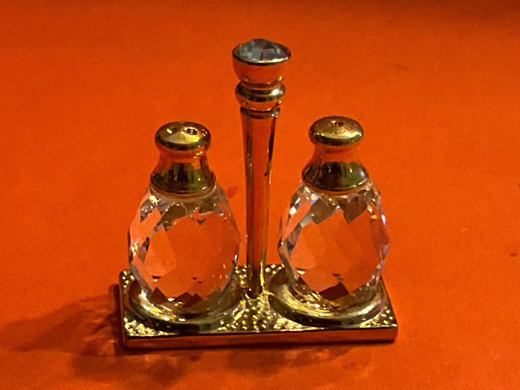 Swarovski Statuette: Swarovski Salz und Pfeffer – Nuovo (secondo la descrizione) da Oberglatt ZH venduto da Multimix