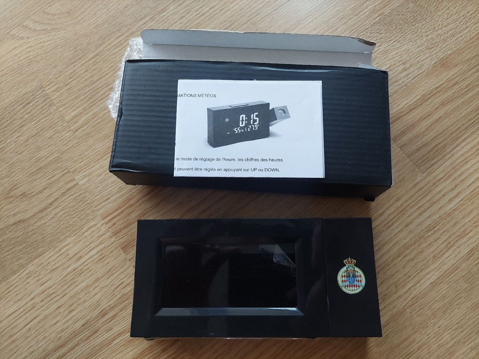 Sveglie: Projection Alarm Clock - Monaco Auto Club – Nuovo e nell'imballaggio originale da Adliswil venduto da kurin