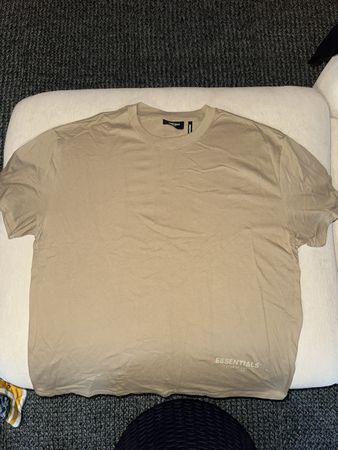 T-Shirt Fear of God Essentials beige Grösse L neuwertig