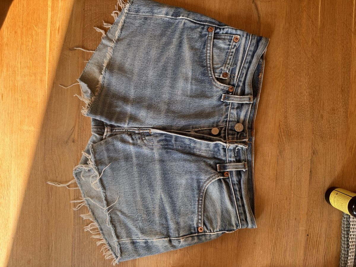 Levi's Jeans: Schöne vintage levis Jeans shorts – Usato da Adliswil venduto da Vina 4