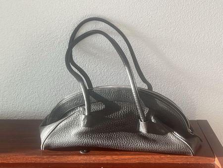 Black Leather East-West Handbag – Minimalist Structured Bag