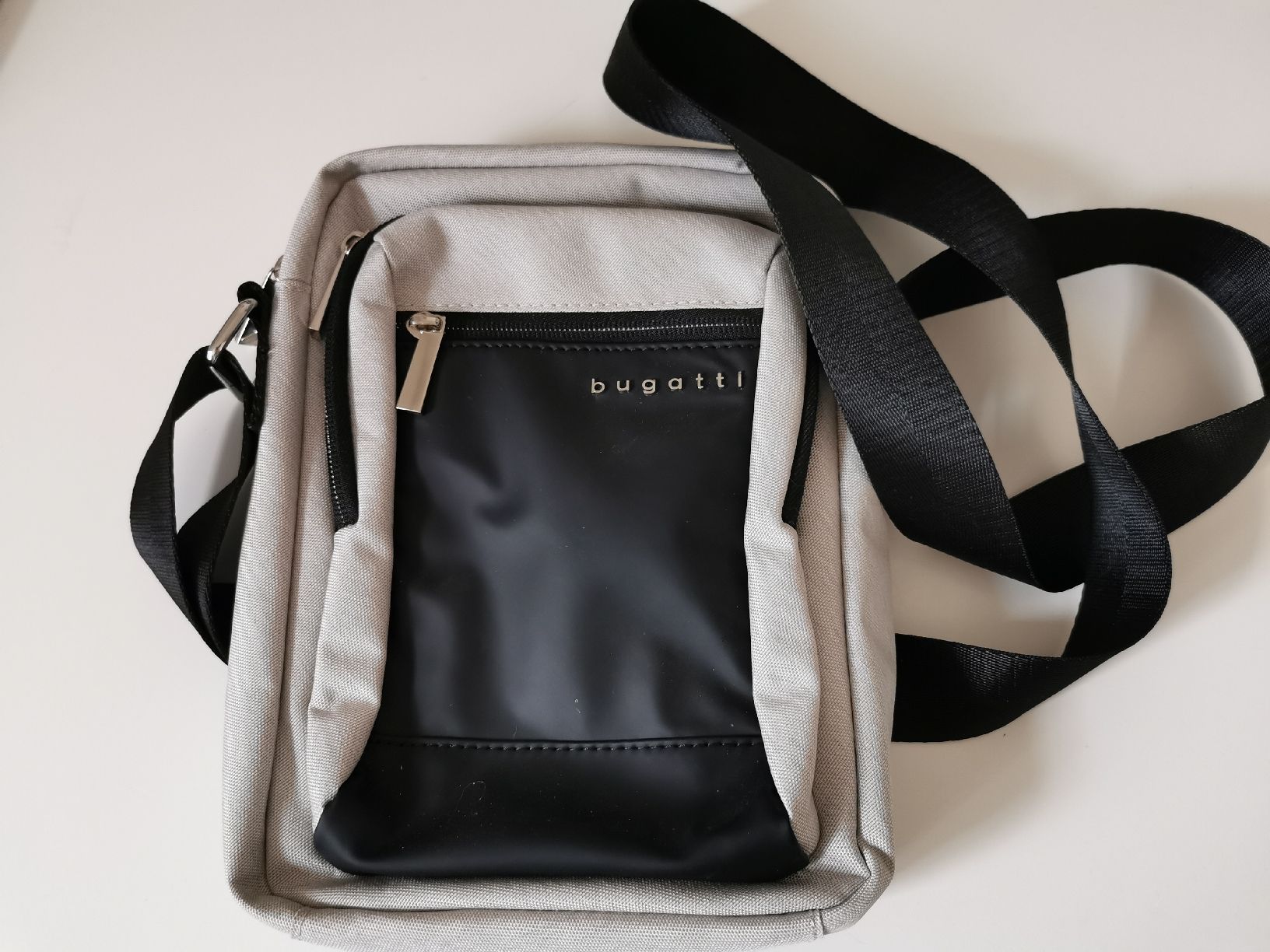Taschen: Handtasche bugatti – Neu (gemäss Beschreibung) aus Oberwangen TG von Oshiraz