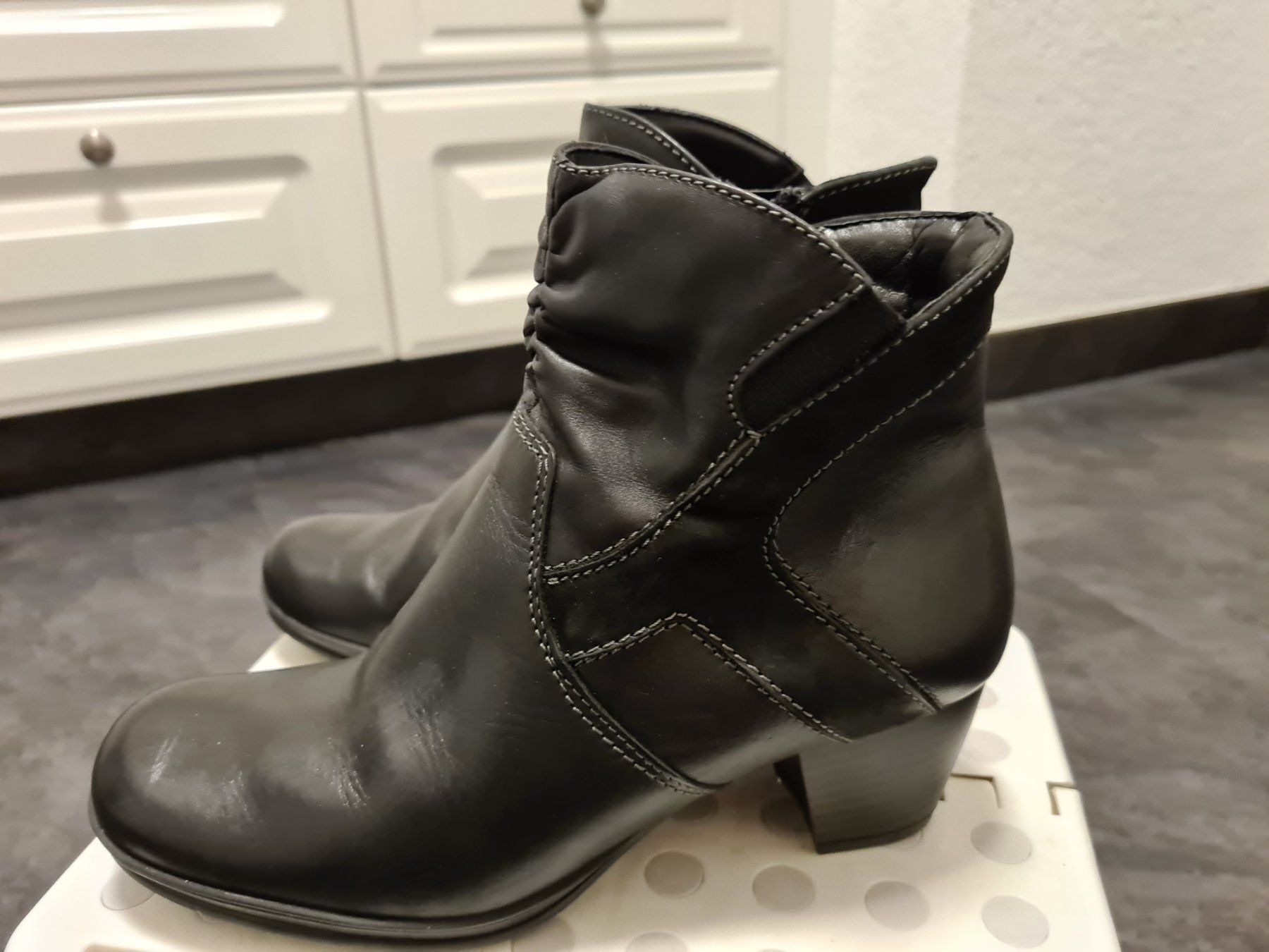 Scarpe da donna: Medicus Stiefelette  4.5 – Nuovo (secondo la descrizione) da Rickenbach b. Wil venduto da cornetta 1
