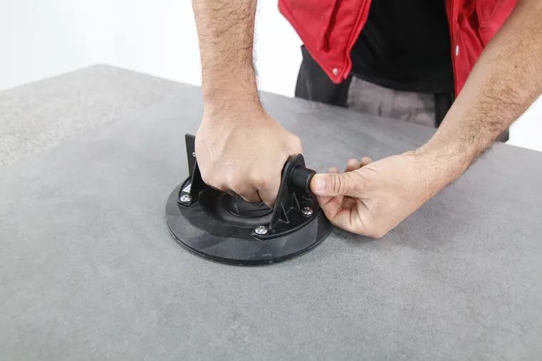 Tutti gli attrezzi: VENTOUSE AVEC POMPE À VIDE SC-200 – Nuovo e nell'imballaggio originale da Lausanne venduto da OFFICINA.shop