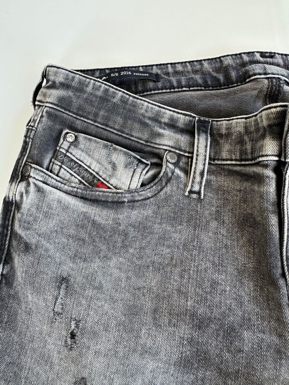 Diesel Jeans: Diesel Jeans ; Grösse 28 – Usato da Lausen venduto da Swissart123 2