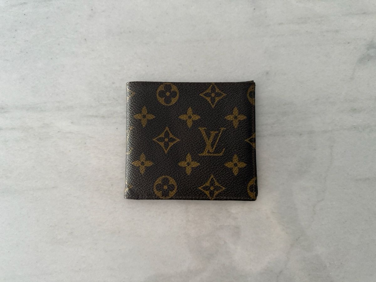 Louis Vuitton Portafogli: Portefeuille Louis Vuitton toile monogram – Usato da Yverdon-les-Bains venduto da Miroww24