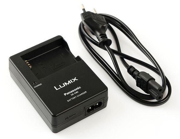 Panasonic Altri Accessori: Panasonic DE-A80 Original Ladegerät – Usato da Oftringen venduto da Fliby