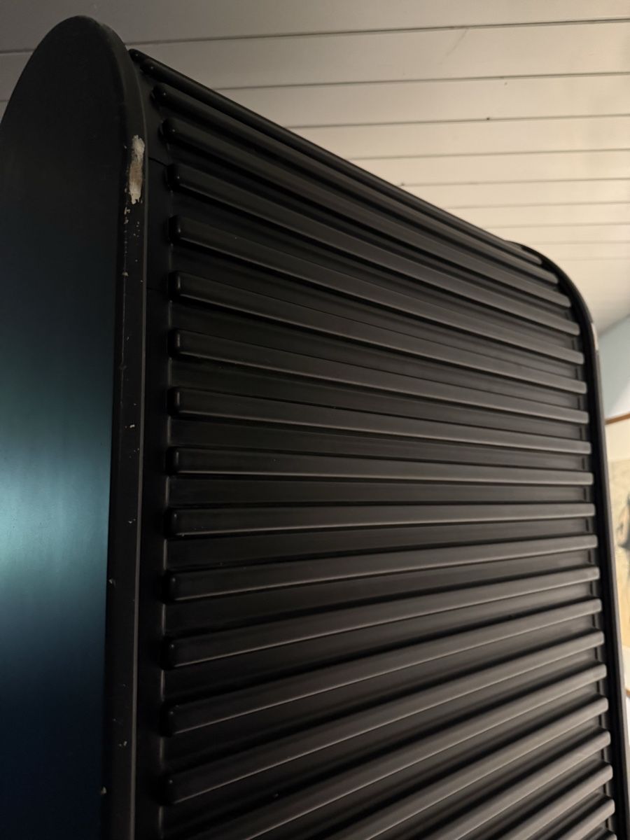 Armadi: Pastoe Design-Rolladenschrank mit Tablaren – Usato da Rüti ZH venduto da Dauli 3