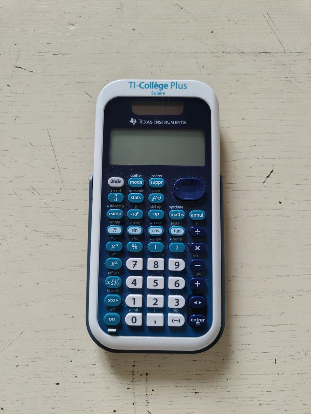 Casio fx-220 Plus 2nd edition con Custodia Protettiva WYNGS inclusa - Calcolatrice Scientifica - Pacchetto Base