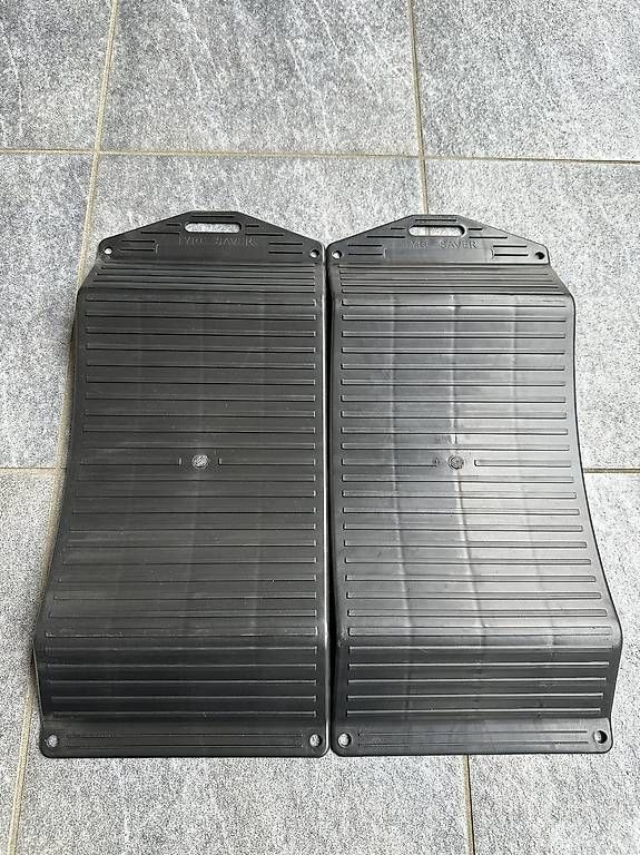Pneumatici & Ruote complete: Tyre Saver Reifenschutz - 8er Set – Usato da Wünnewil venduto da Speed81