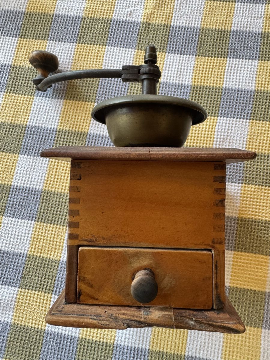 Elettrodomestici da cucina: Antike Holz Kaffeemühle – Usato da siebnen venduto da minte