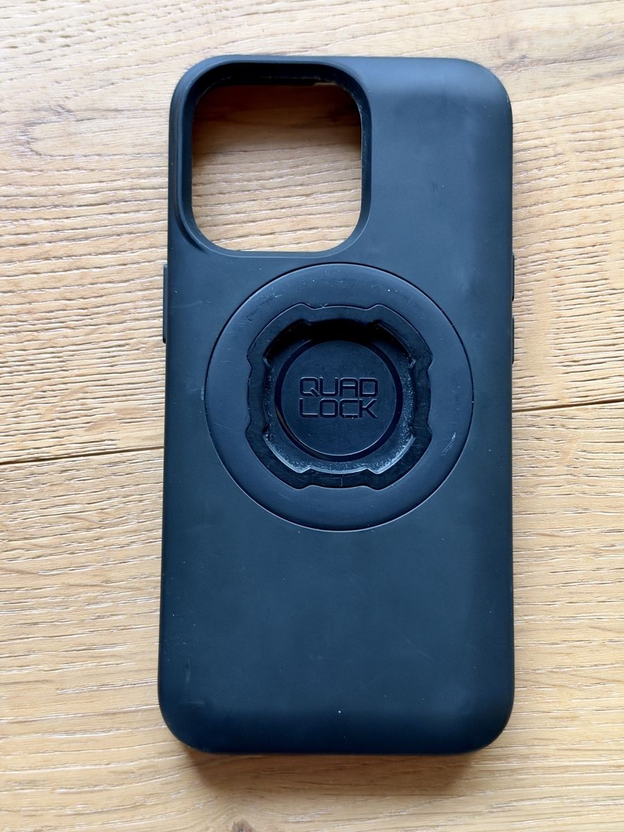 Quad Lock Cover & Protezioni schermo: Quad Lock Case iPhone 14 Pro – Usato da Disentis/Mustér venduto da Kjh