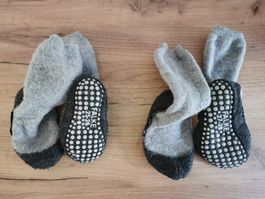 Zwei Paar Falke Finken/ Haus-Socken Gr. 25-28