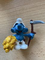 Schlumpf Figur Schleich 1970 Bauer mit Sense und Heu