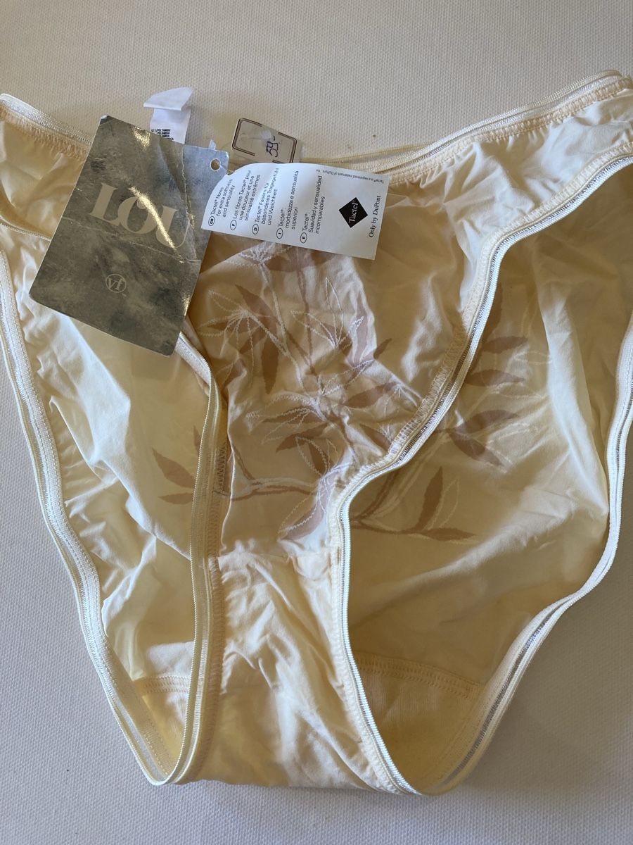 Altra biancheria intima: Slip neuf taille 38 – Nuovo e nell'imballaggio originale da Orbe venduto da Jade333