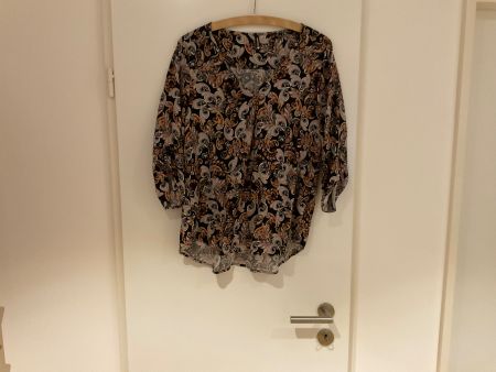 Schicke Bluse Gr. M - Fabrikneu