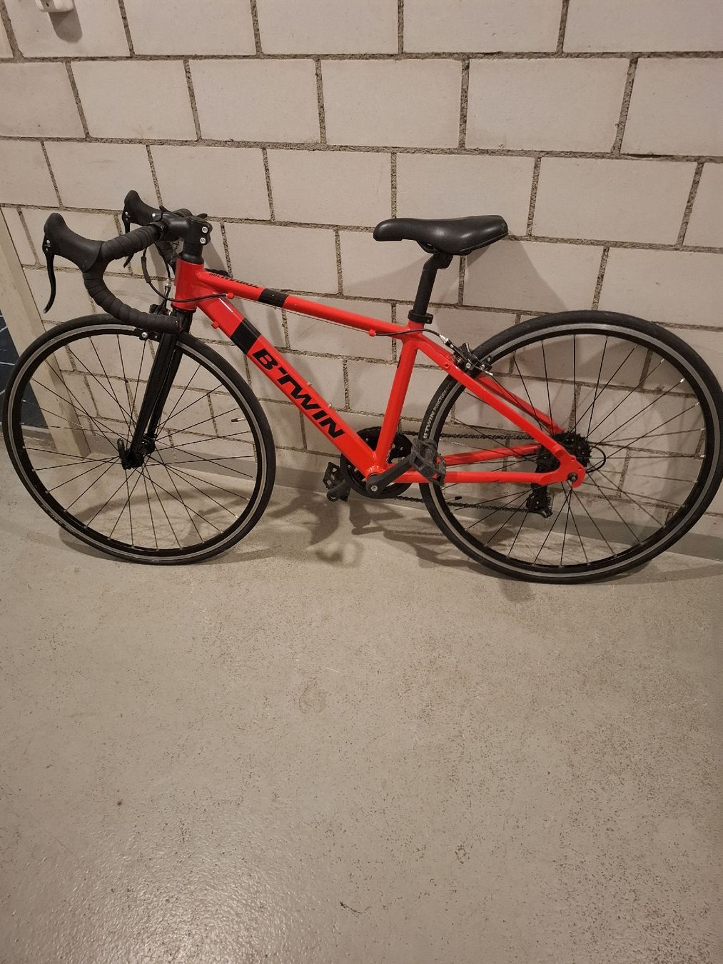 Velos: Kinder Rennvelo BT WIn Triban – Neu (gemäss Beschreibung) aus Hornussen von sagana2