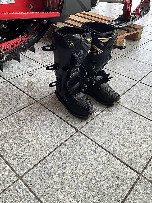 Herrenschuhe: Bottes enduro T45 bon état  – Gebraucht aus Conthey von Patmt09