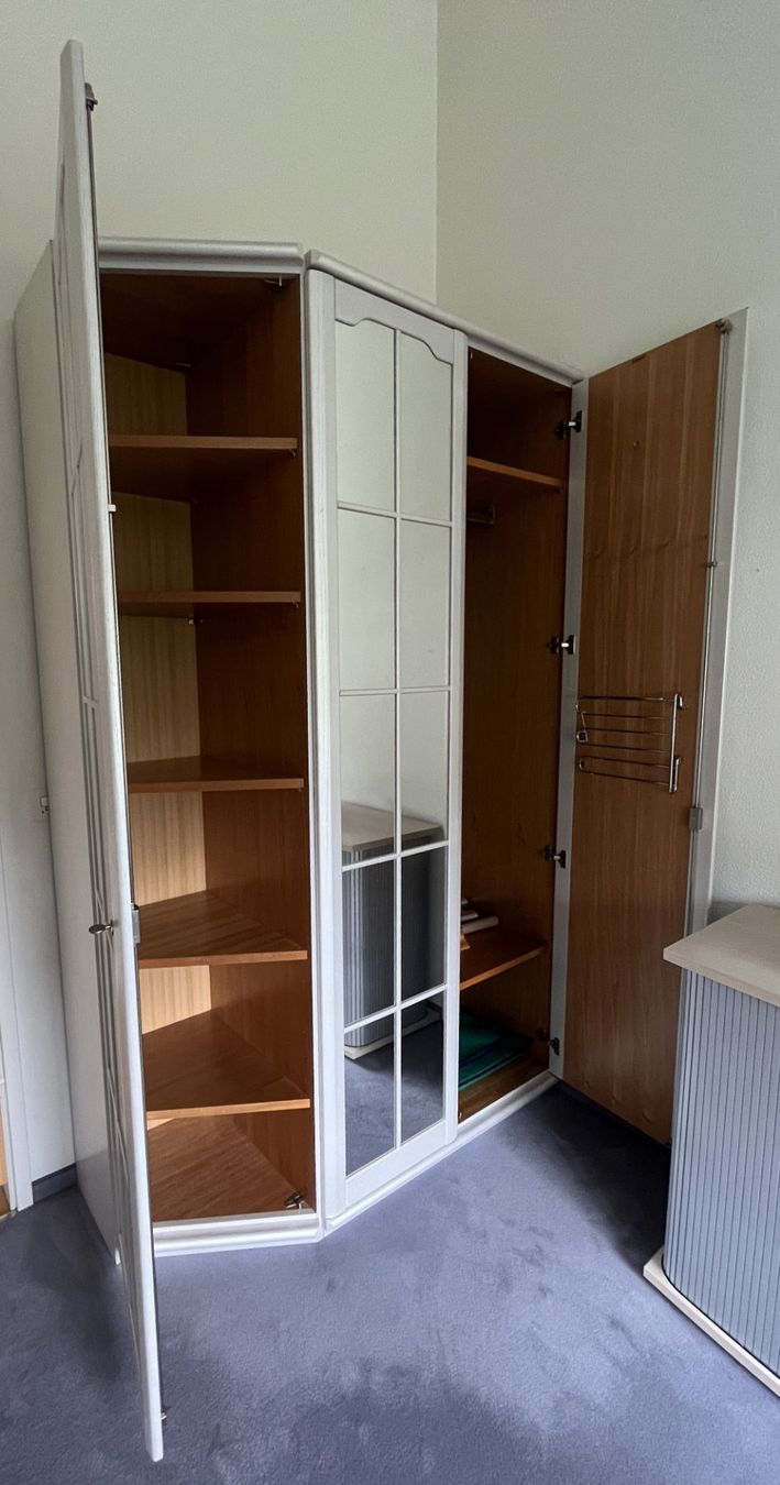 Armadi: Kleiderschrank – Usato da Mönchaltorf venduto da Rog_9by5 1