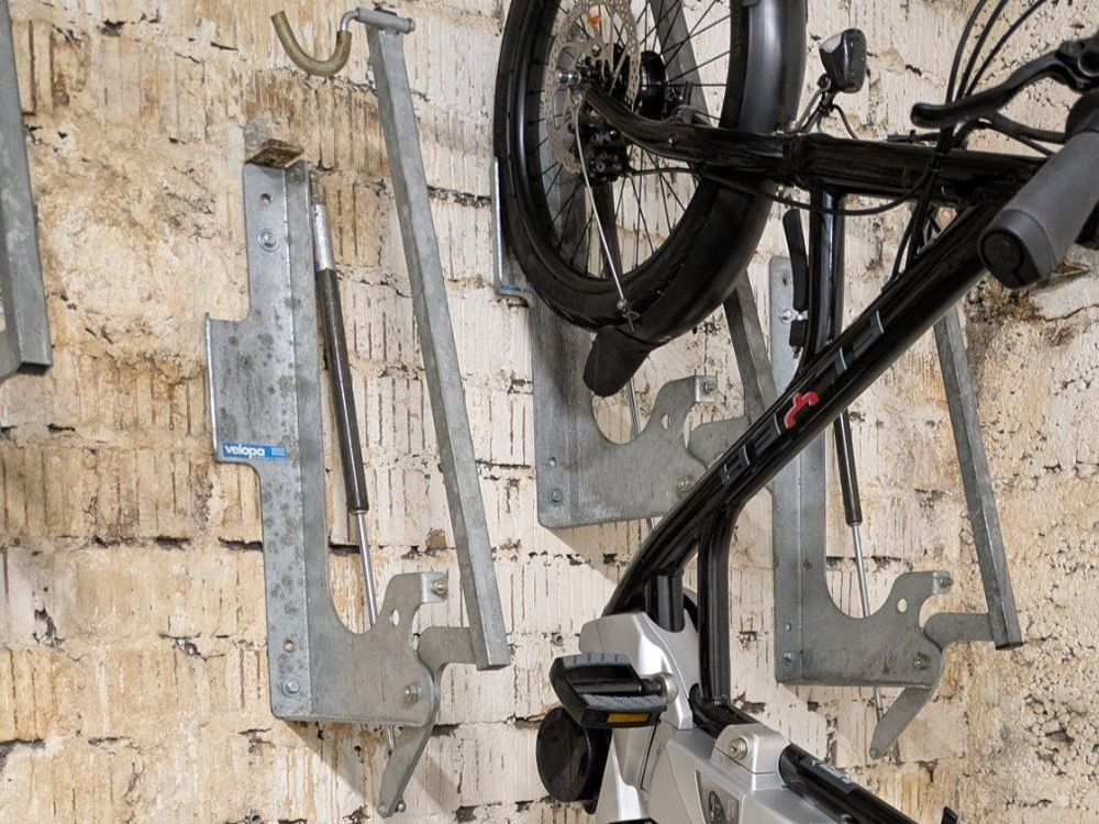 Velo Mat Solo 3+ Million Vélo Royalty-Free Images, Stock Photos