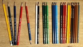 Lot de 23 crayons Caran d'Ache NEUFS