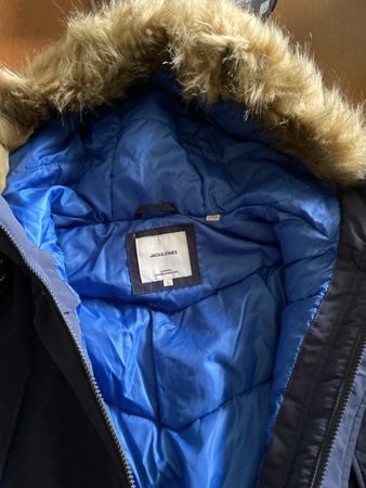 Jack & Jones Winterjacke dunkelblau Grösse L mit Kapuze