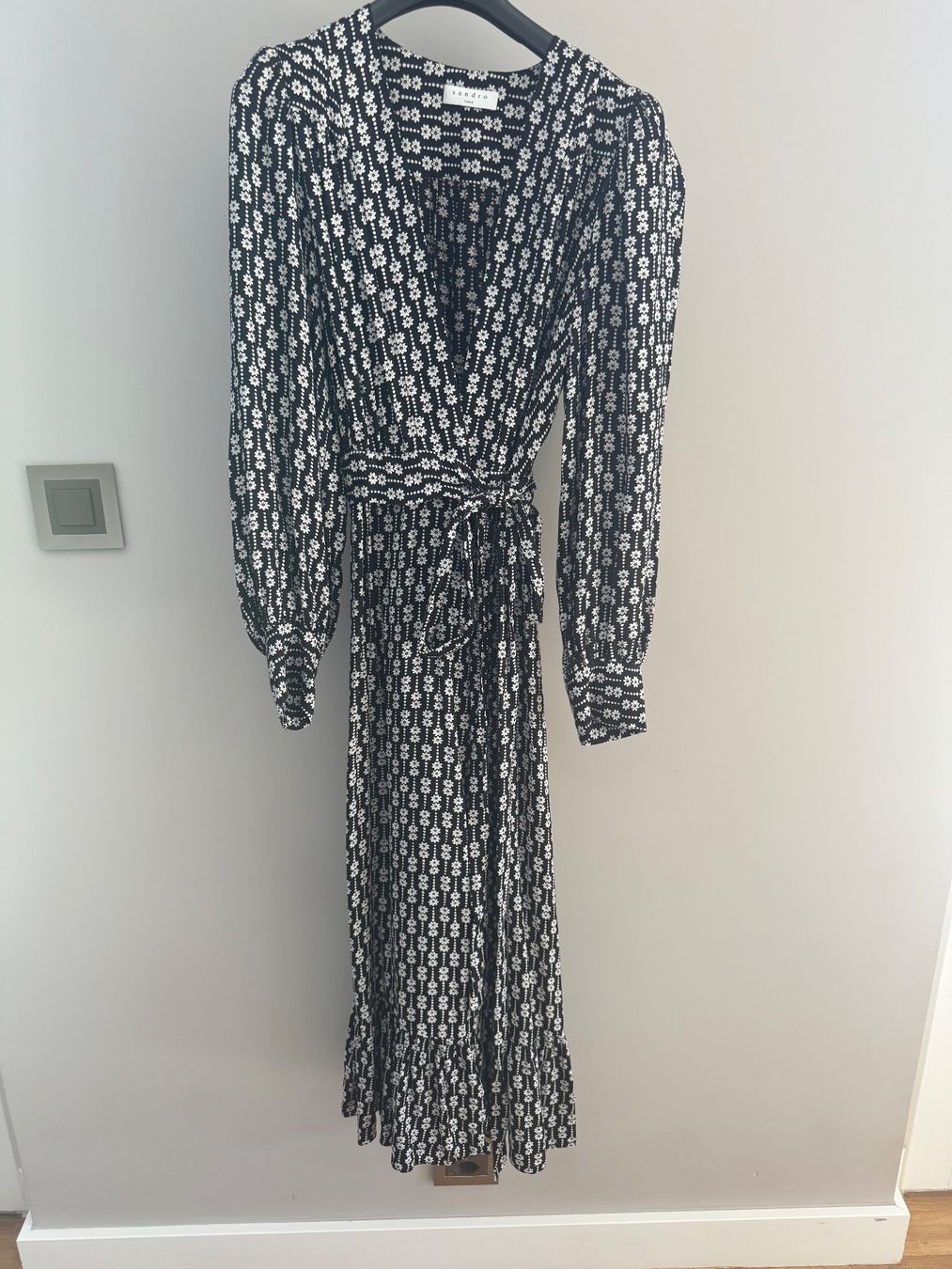 Sandro Vestiti: Robe Sandro T34 – Usato da Conches venduto da chn_hgl6 1
