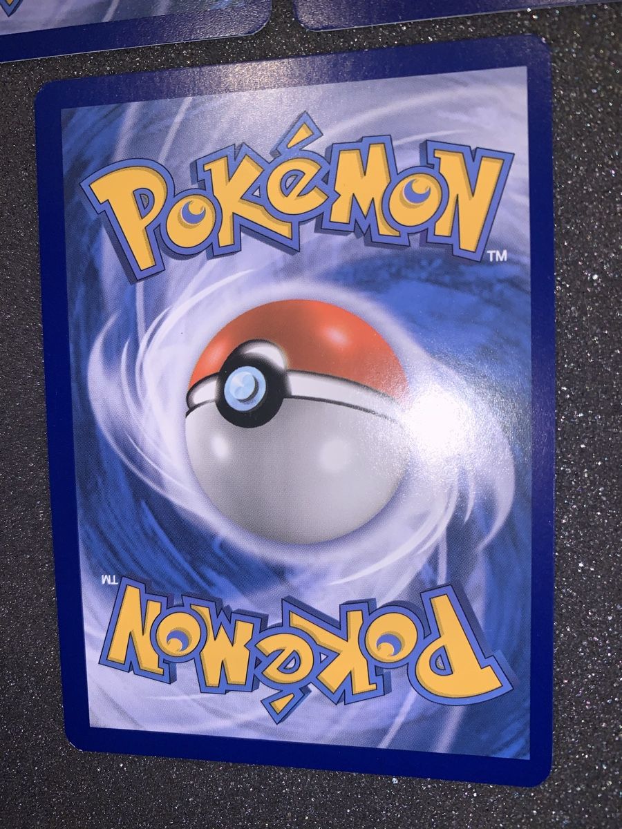Pokémon Carte collezionabili:  Charizard Holo  Lot 3 pezzi – Usato da Bironico venduto da ars_z6lb 7