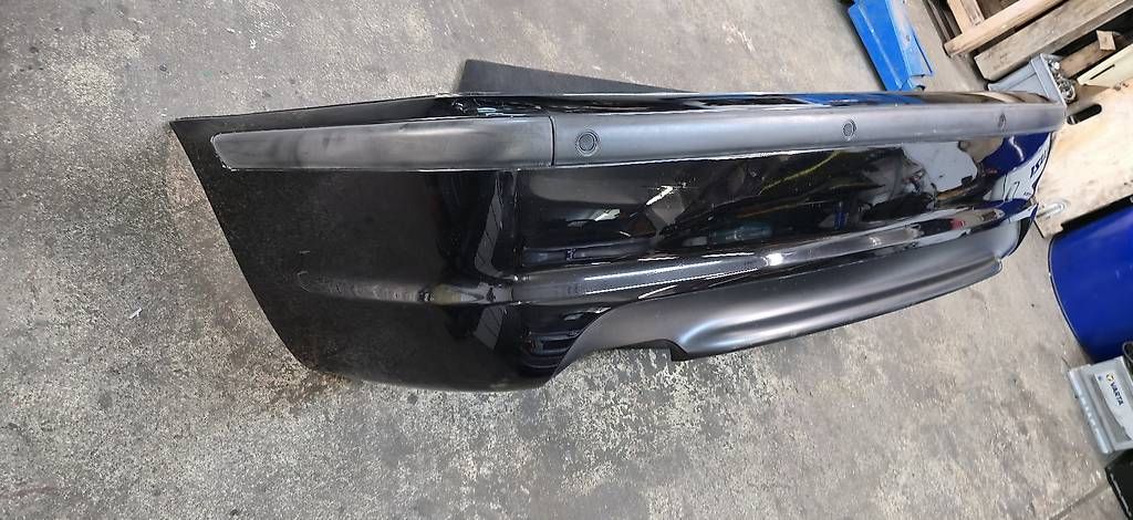 Tutti pezzi di ricambio auto: Bmw e46 M HeckStoßstange  – Usato da Niedergösgen venduto da Zecinha 1