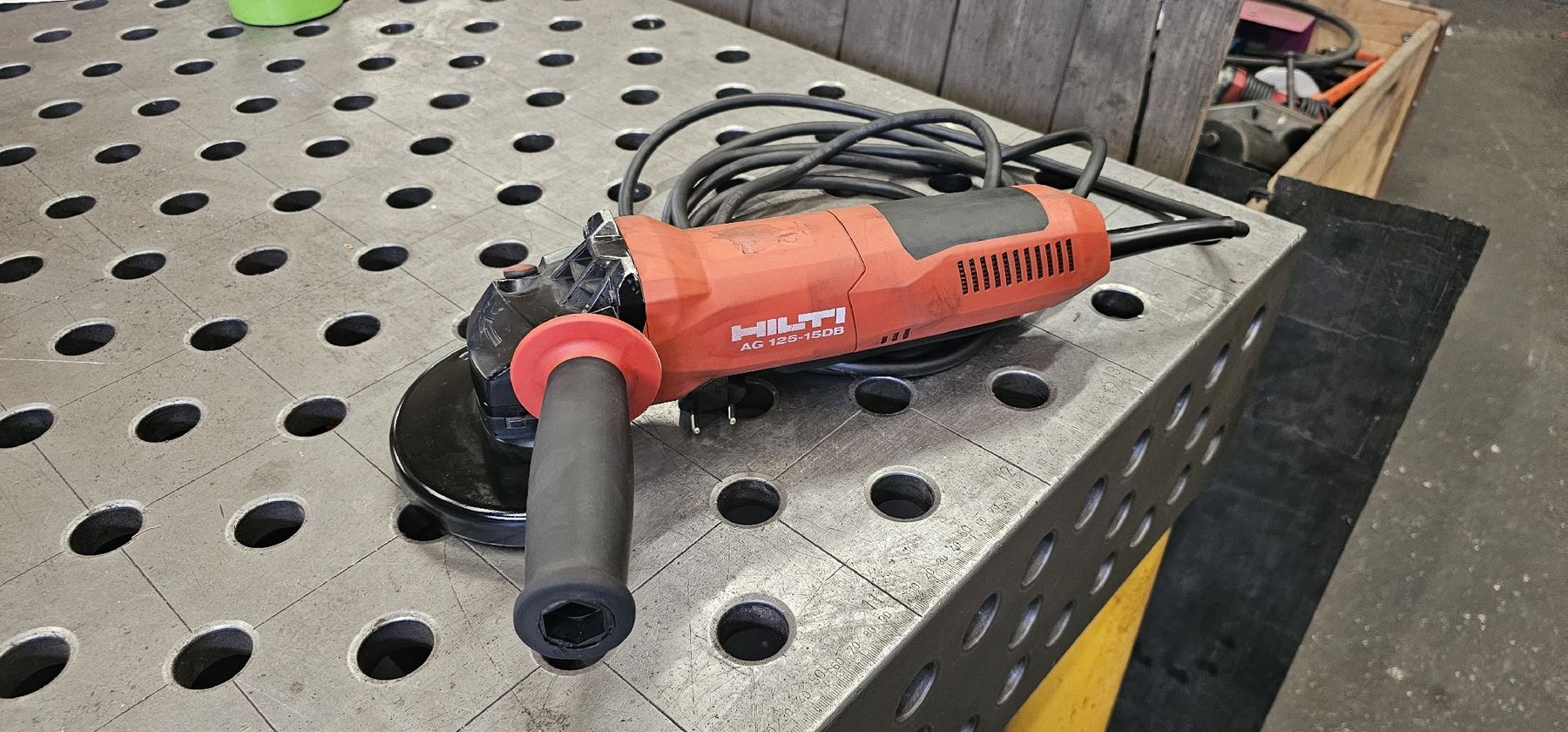 Hilti Smerigliatrici & Lucidatrici: Winkelschleifer Hilti AG 125-15DB – Usato da Emmenbrücke venduto da inf_l8yf 1