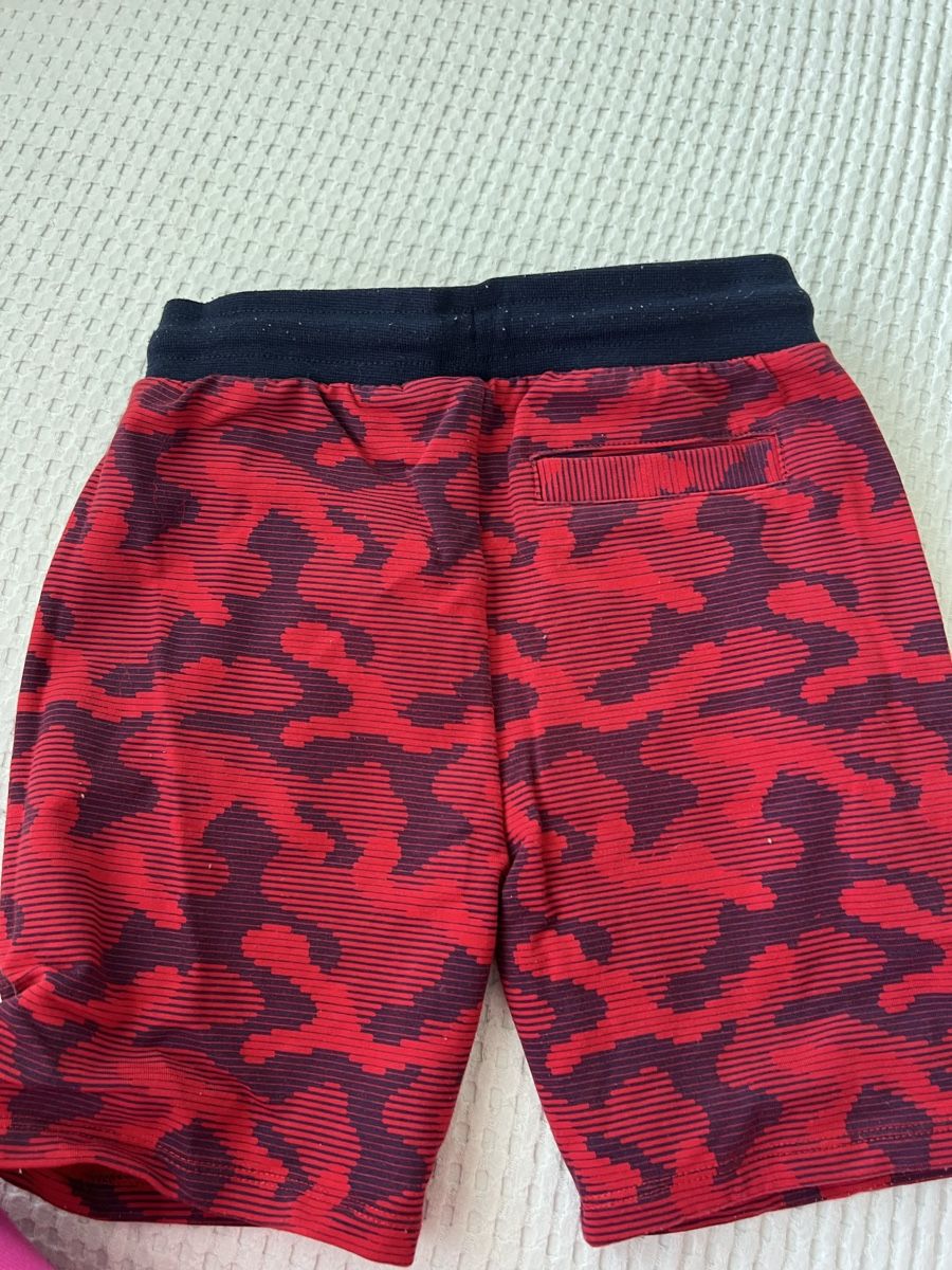 Pantaloni: SHORTS ROT GEMUSTERT GR 116 – Usato da Basel venduto da theo-g77 4