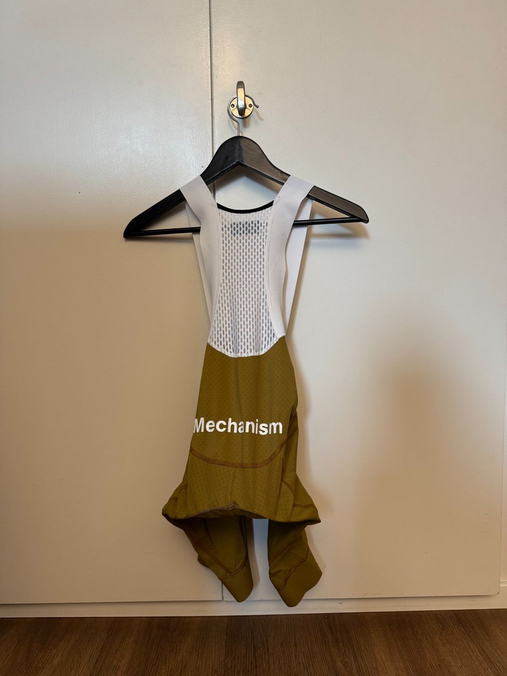 Pas Normal Studios Pantaloni: Pas Normal Studios Mechanism Bibs - Grösse M – Usato da Mollis venduto da gxzimmermann 1