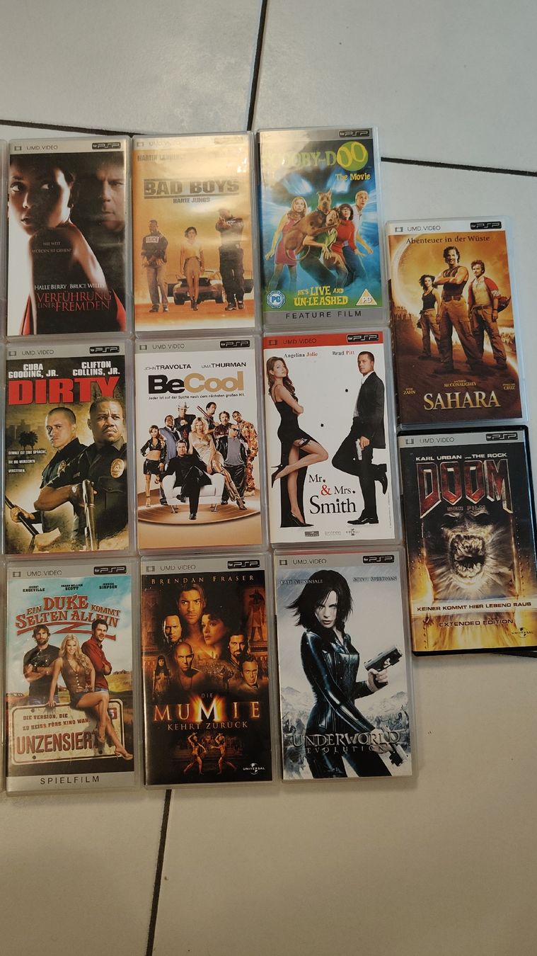 Tutti i DVDs: 20 UMD Video Filme – Usato da Gasel venduto da Realrumblejack 2