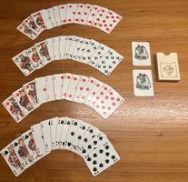 Vintage Rommé Spielkarten - 2 Kartensets mit je 54 Karten