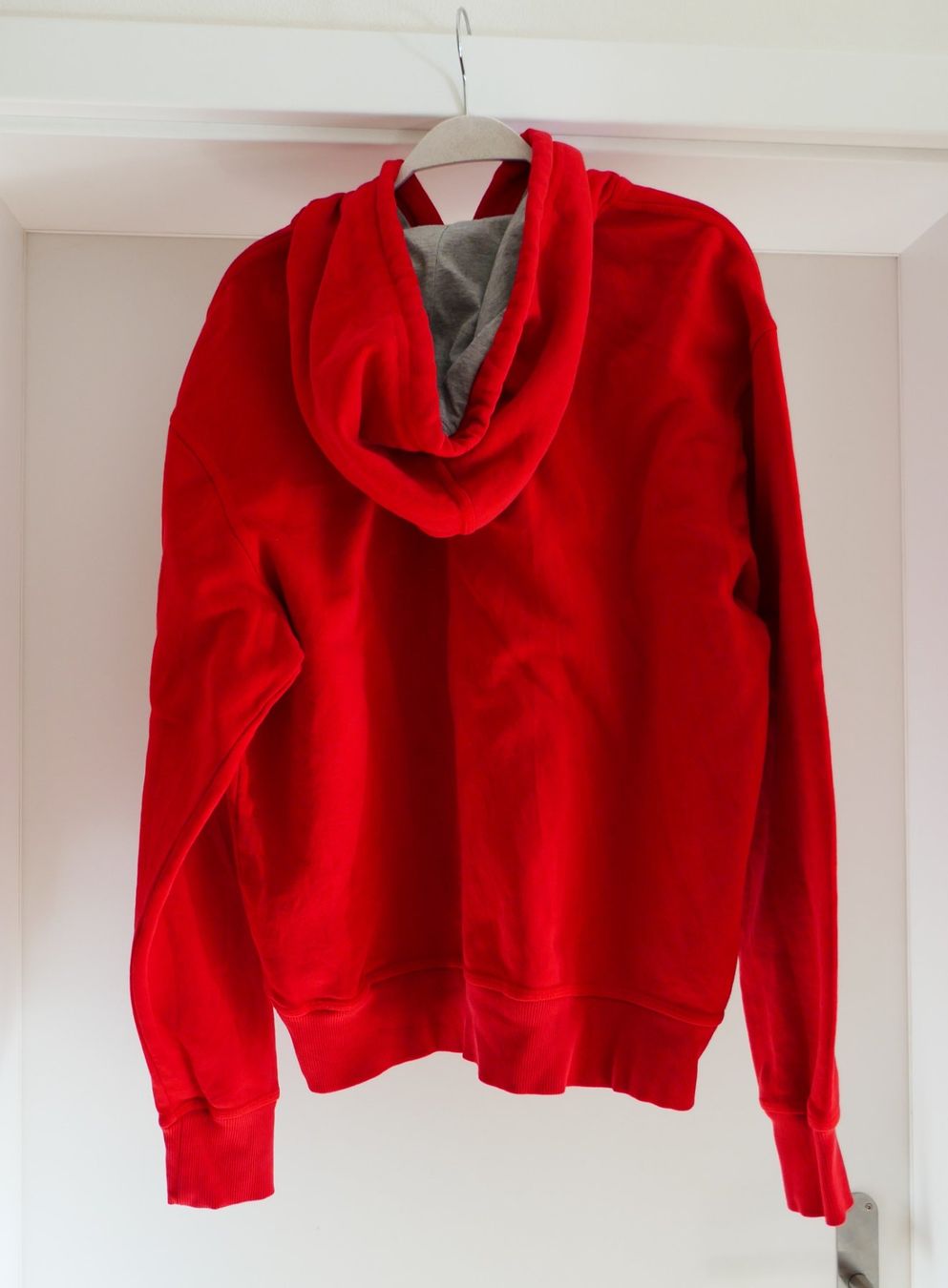 Champion Maglioni & Felpe: Pullover mit Kapuze, Hoodie Champion, Gr. M, rot – Usato da Port venduto da uzuku 1