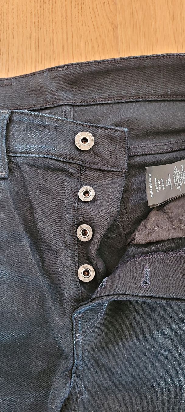 G-Star Jeans: G-Star RAW Jeans, Gr.30 32, dunkelblau – Nuovo (secondo la descrizione) da St. Gallenkappel venduto da mytimes 1