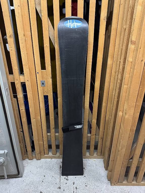 Board: Blast Raceboard 158cm von Hot – Usato da Steffisburg venduto da jul_h5f7 2