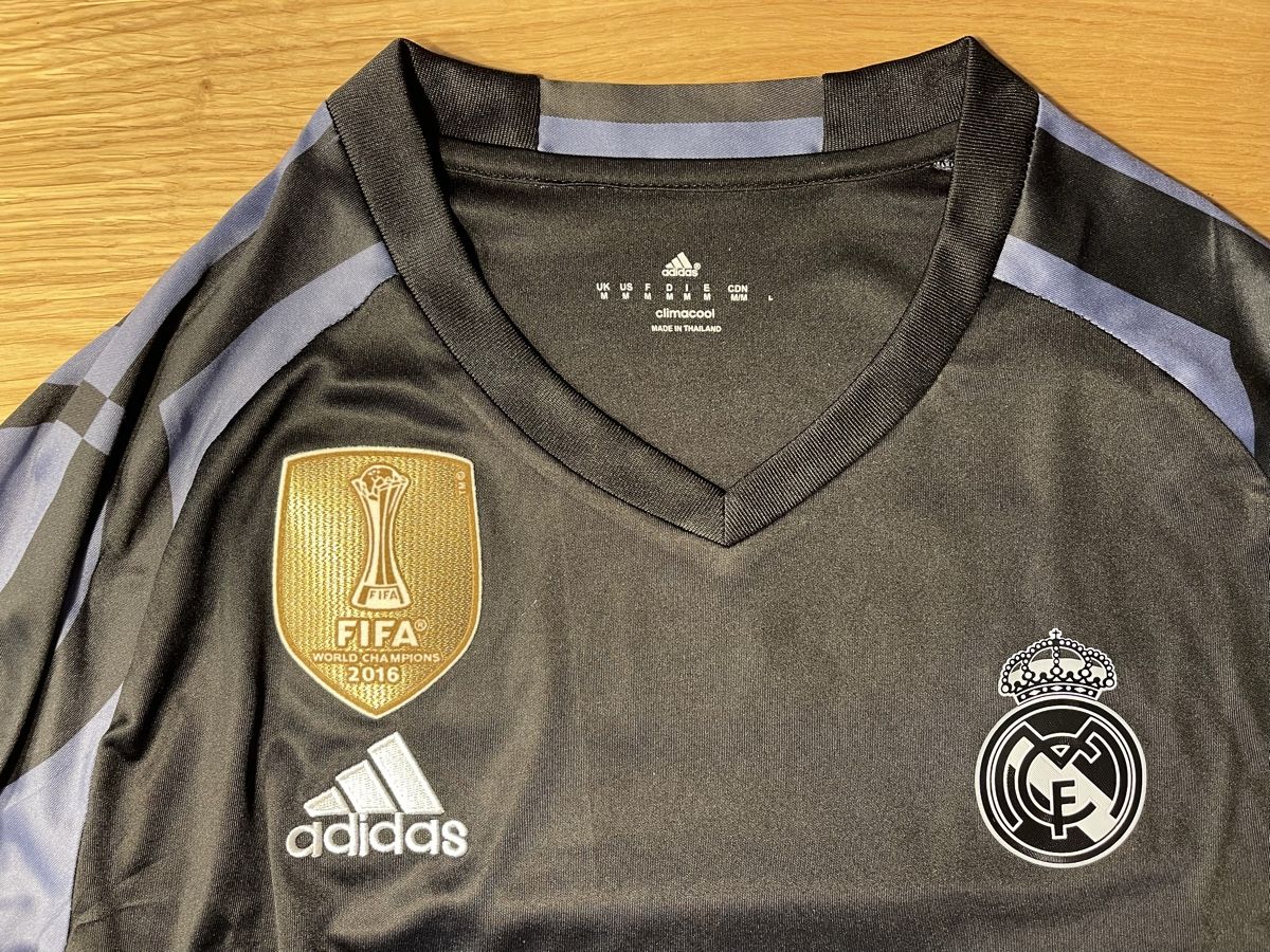 Real Madrid Canottiere & Pantaloni: Real Madrid Auswärts 2016/17 – Usato da Ballwil venduto da chieffzz 3